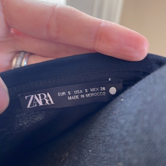 Zara TShirt 🖤 - Picture 4 of 5